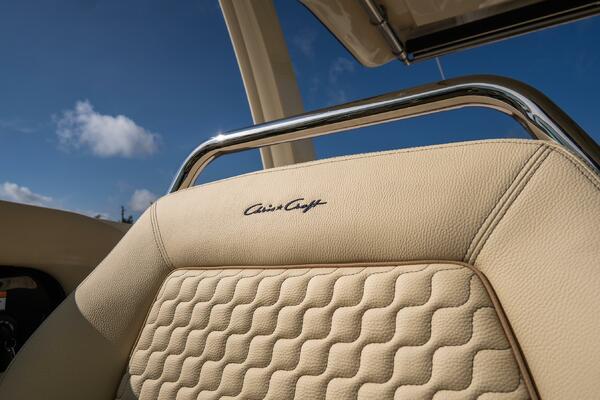 31 Launch GT 31ft Chris Craft Yacht For Sale