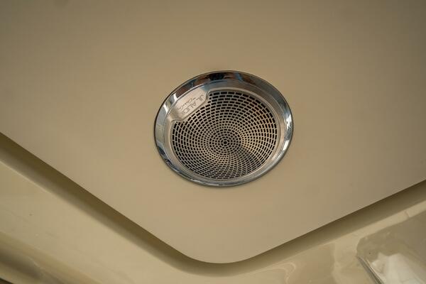 31 Launch GT 31ft Chris Craft Yacht For Sale