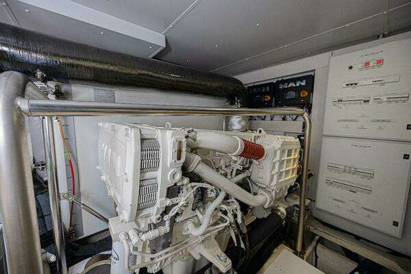 Azimut Magellano 66 Yacht For Sale