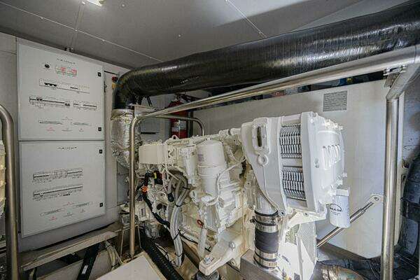 Azimut Magellano 66 Yacht For Sale