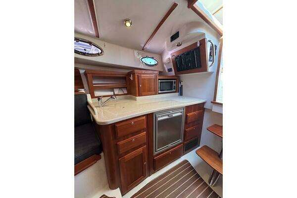 Back Cove 30 Yacht For Sale