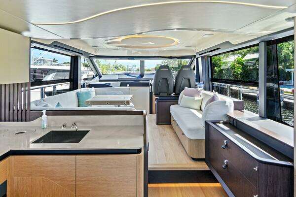 Absolute 52 Fly Yacht For Sale