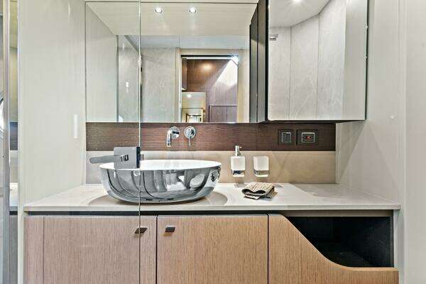 Absolute 52 Fly Yacht For Sale