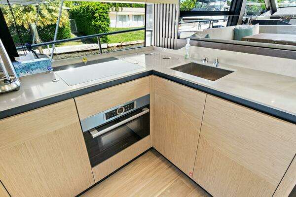 Absolute 52 Fly Yacht For Sale