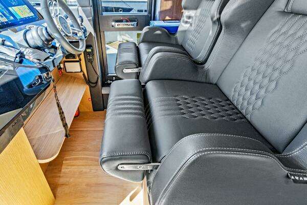 Absolute 52 Fly Yacht For Sale