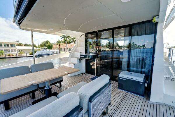 Absolute 52 Fly Yacht For Sale