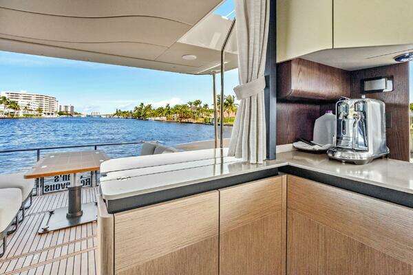Absolute 52 Fly Yacht For Sale