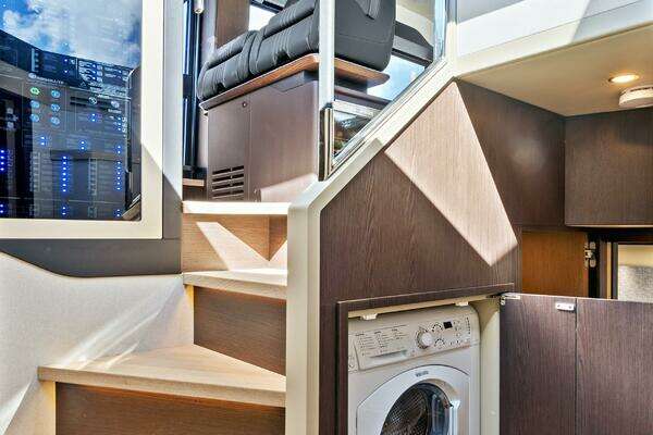 Absolute 52 Fly Yacht For Sale