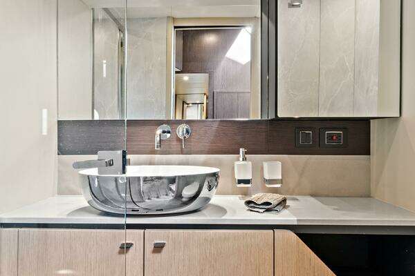 Absolute 52 Fly Yacht For Sale