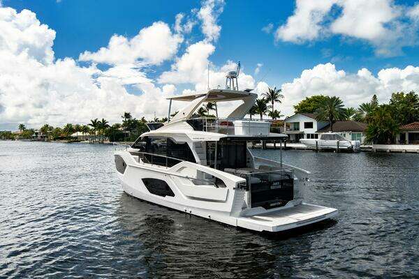 Absolute 52 Fly Yacht For Sale