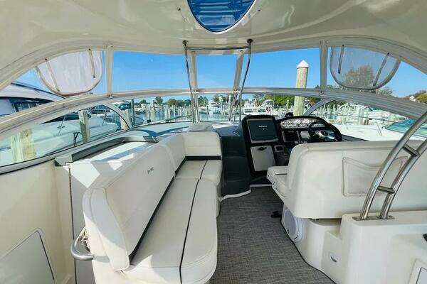 2006 Cruisers Yachts 42