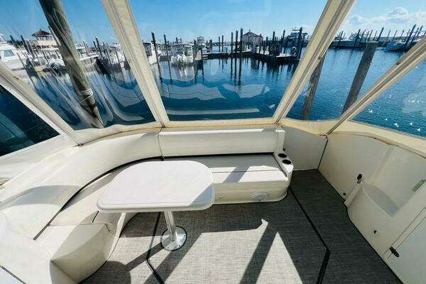 2006 Cruisers Yachts 42