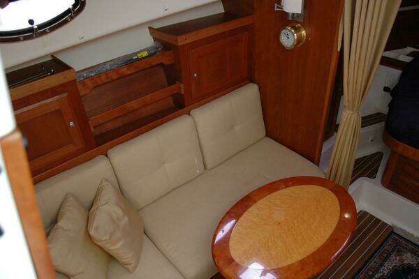 Back Cove 34 Yacht For Sale