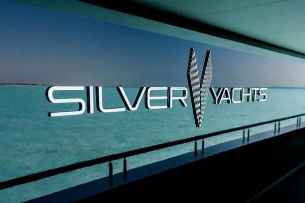 118ft Silver Yachts Yacht For Sale 118ft Silver Yachts Yacht For Sale