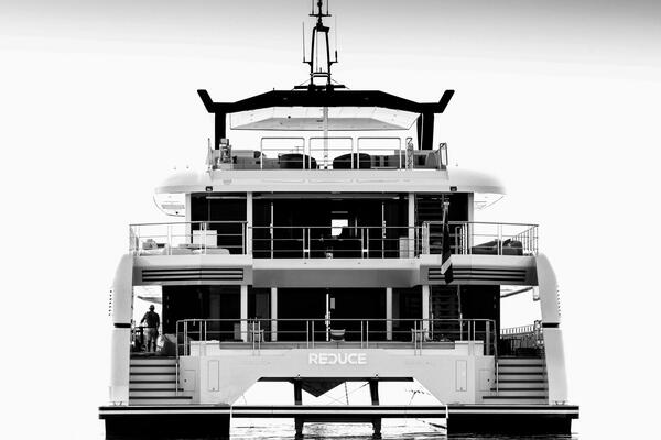 118ft Silver Yachts Yacht For Sale 118ft Silver Yachts Yacht For Sale
