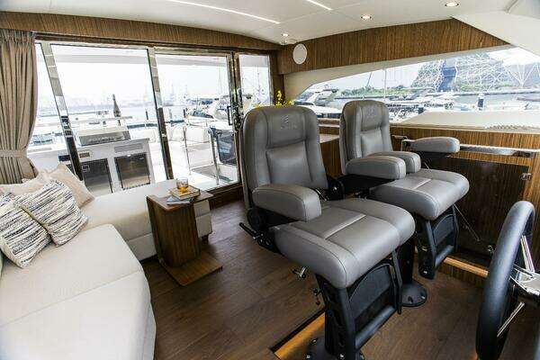 Johnson Skylounge Yacht For Sale