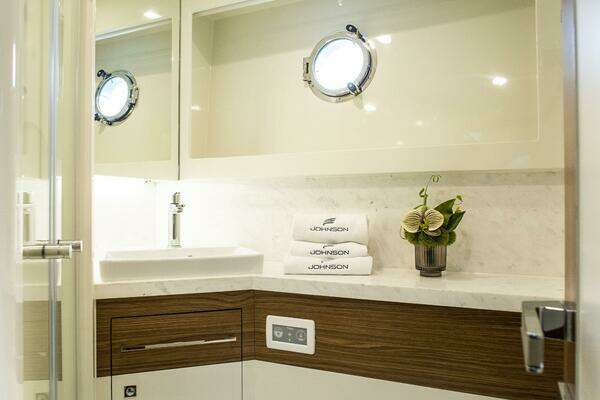 Johnson Skylounge Yacht For Sale