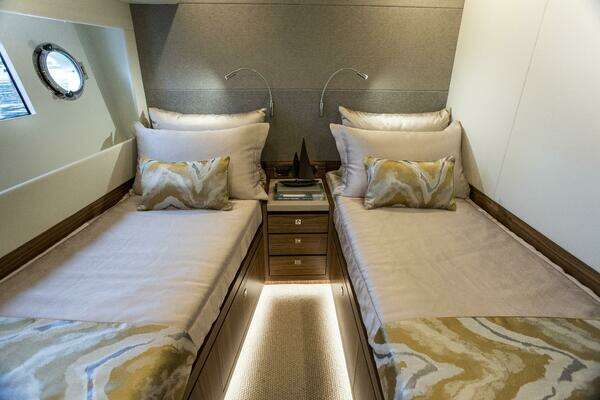 Johnson Skylounge Yacht For Sale