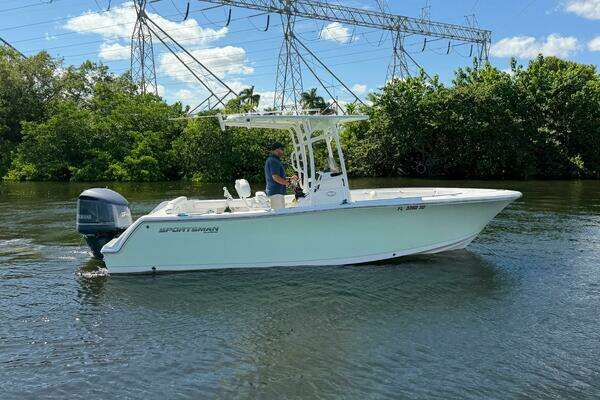 Photo of the 2021 Sportsman Heritage 231