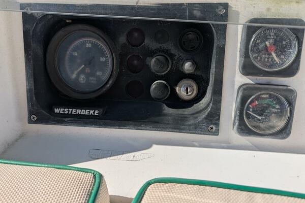 Maho Dreams 33ft Beneteau Yacht For Sale