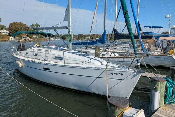33-ft-Beneteau-2001-Oceanis 331-Maho Dreams Annapolis Maryland United States  yacht for sale