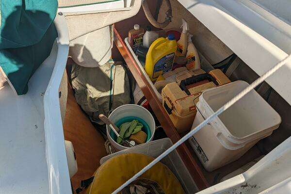 Photo of the 2001 Beneteau Oceanis 331 "Maho Dreams"