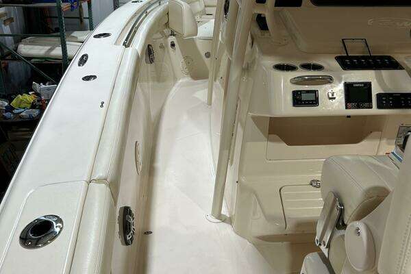 Grady-White  Yacht For Sale