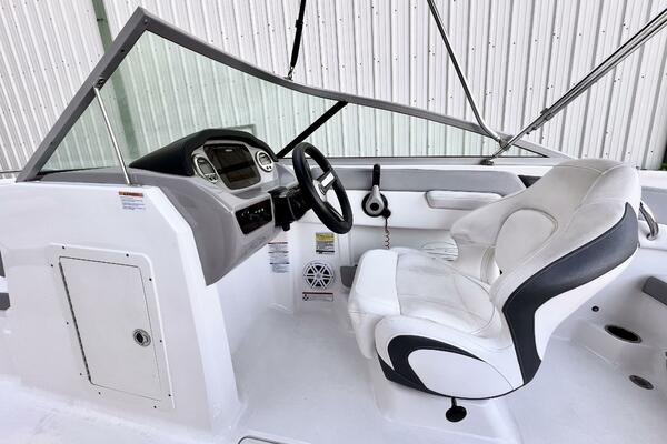21ft Chaparral Yacht For Sale