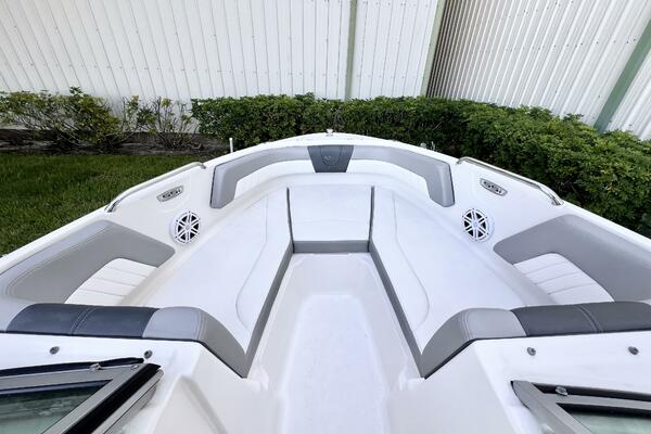 21ft Chaparral Yacht For Sale