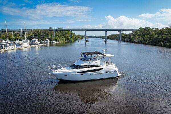 Meridian 408 Yacht For Sale