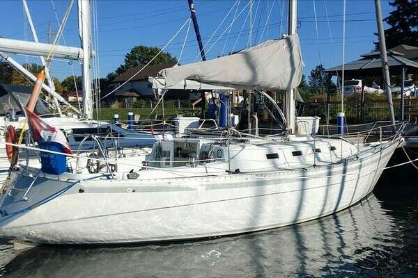 36-ft-CS-1983-36 Traditional- Sarnia Ontario Canada  yacht for sale