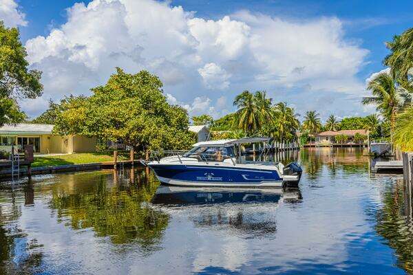 Photo of the 2022 Jeanneau NC 795 Series 2 "Therapy Session"