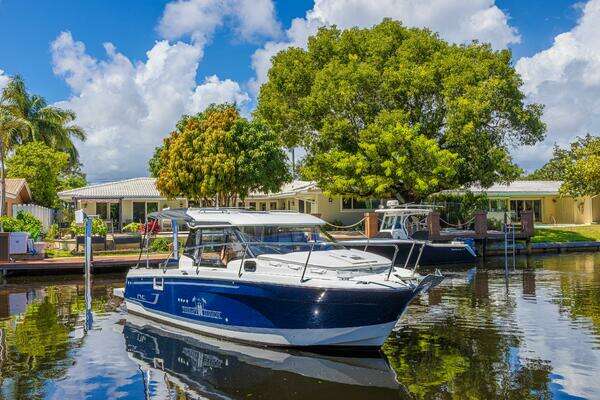 Photo of the 2022 Jeanneau NC 795 Series 2 "Therapy Session"