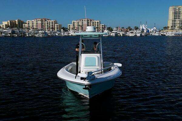 Photo of the 2017 Blackwood 270 LXF Hybrid