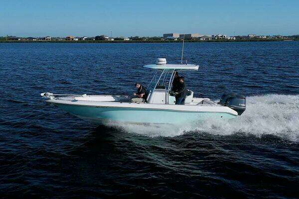 Photo of the 2017 Blackwood 270 LXF Hybrid