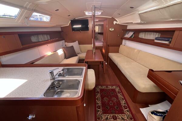 Second Wind 37ft Beneteau Yacht For Sale