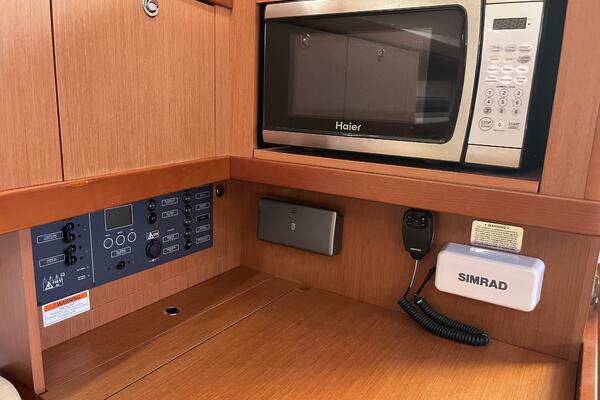 Second Wind 37ft Beneteau Yacht For Sale