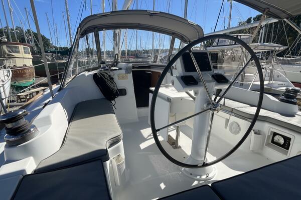 Second Wind 37ft Beneteau Yacht For Sale