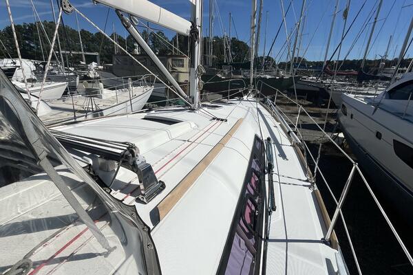 Second Wind 37ft Beneteau Yacht For Sale