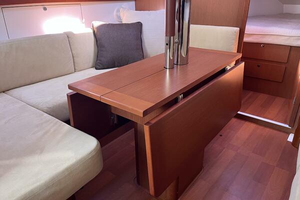 Second Wind 37ft Beneteau Yacht For Sale