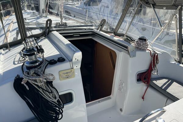 Second Wind 37ft Beneteau Yacht For Sale