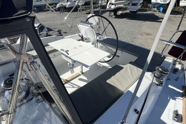 Second Wind 37ft Beneteau Yacht For Sale