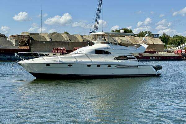 55-ft-Fairline-2000-Squadron 55- Stamford Connecticut United States  yacht for sale
