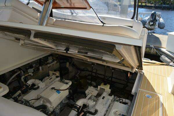 Sea Ray 44 Sundancer Yacht For Sale