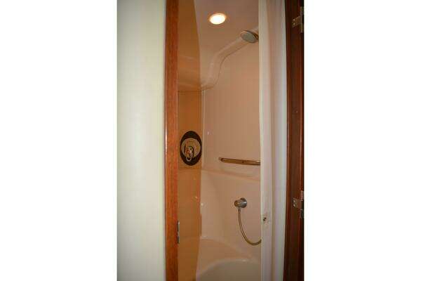 Sea Ray 44 Sundancer Yacht For Sale