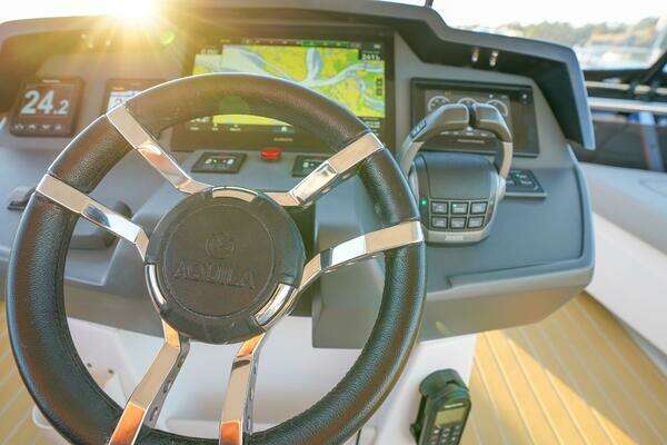 Aquila 44 Yacht Yacht For Sale