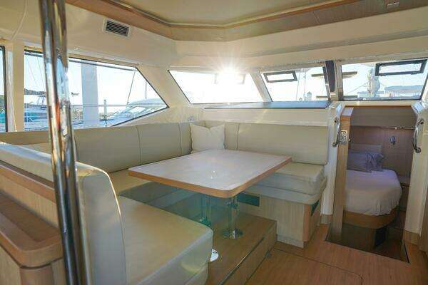 Aquila 44 Yacht Yacht For Sale