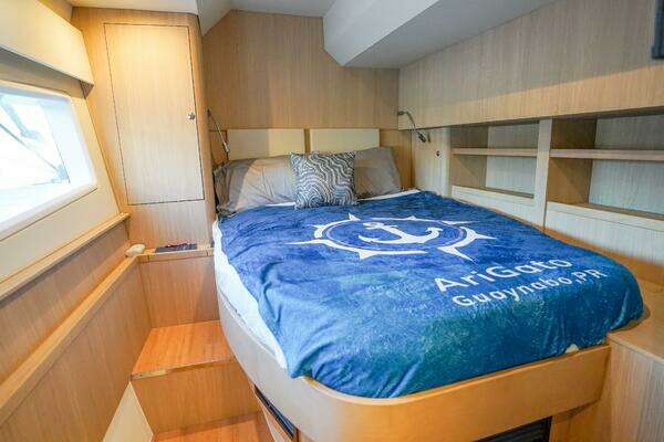 Aquila 44 Yacht Yacht For Sale