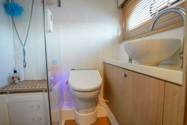 Aquila 44 Yacht Yacht For Sale