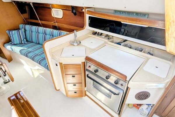 28ft Catalina Yacht For Sale